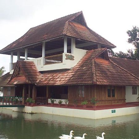 Aquasserenne Kollam Extérieur photo