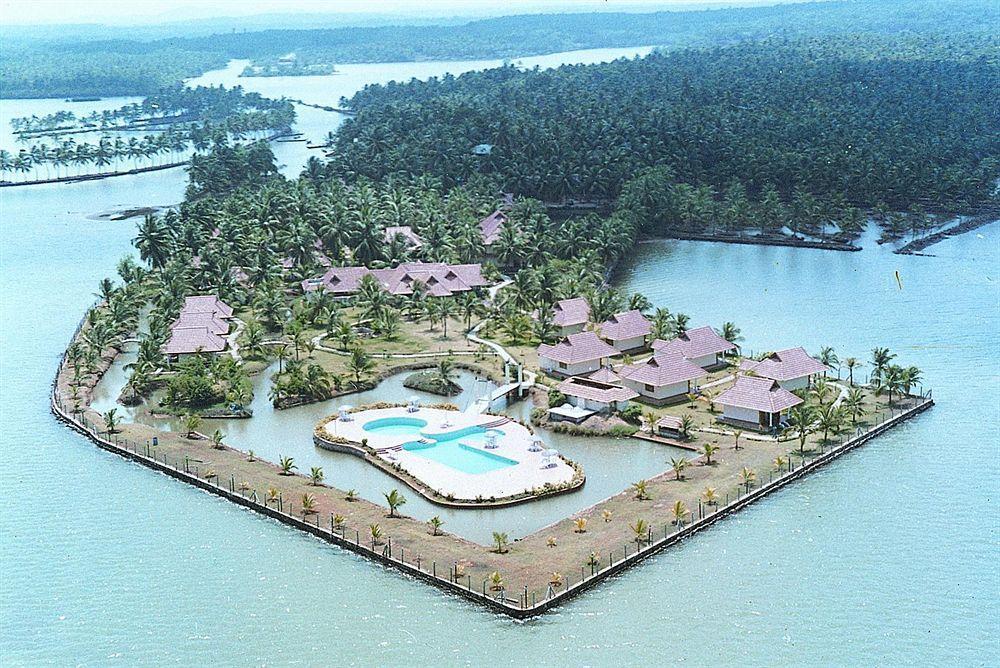 Aquasserenne Kollam Extérieur photo