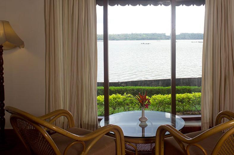 Aquasserenne Kollam Extérieur photo