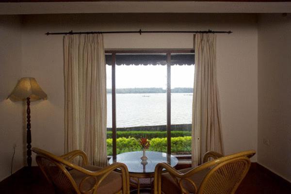 Aquasserenne Kollam Chambre photo
